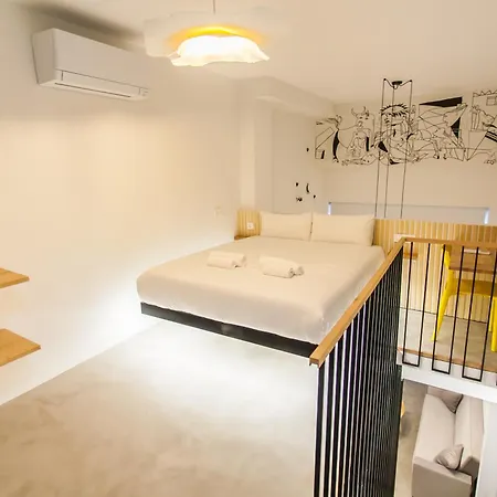Ferienwohnung Guernica Luxury Duplex - Location, Light, And Art Madrid Exterior foto